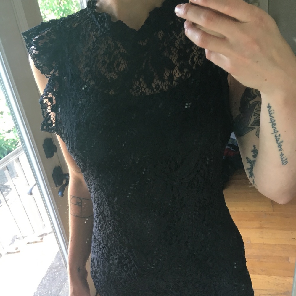 Target Size M Lace Flutter-Sleeve Sheath Dress